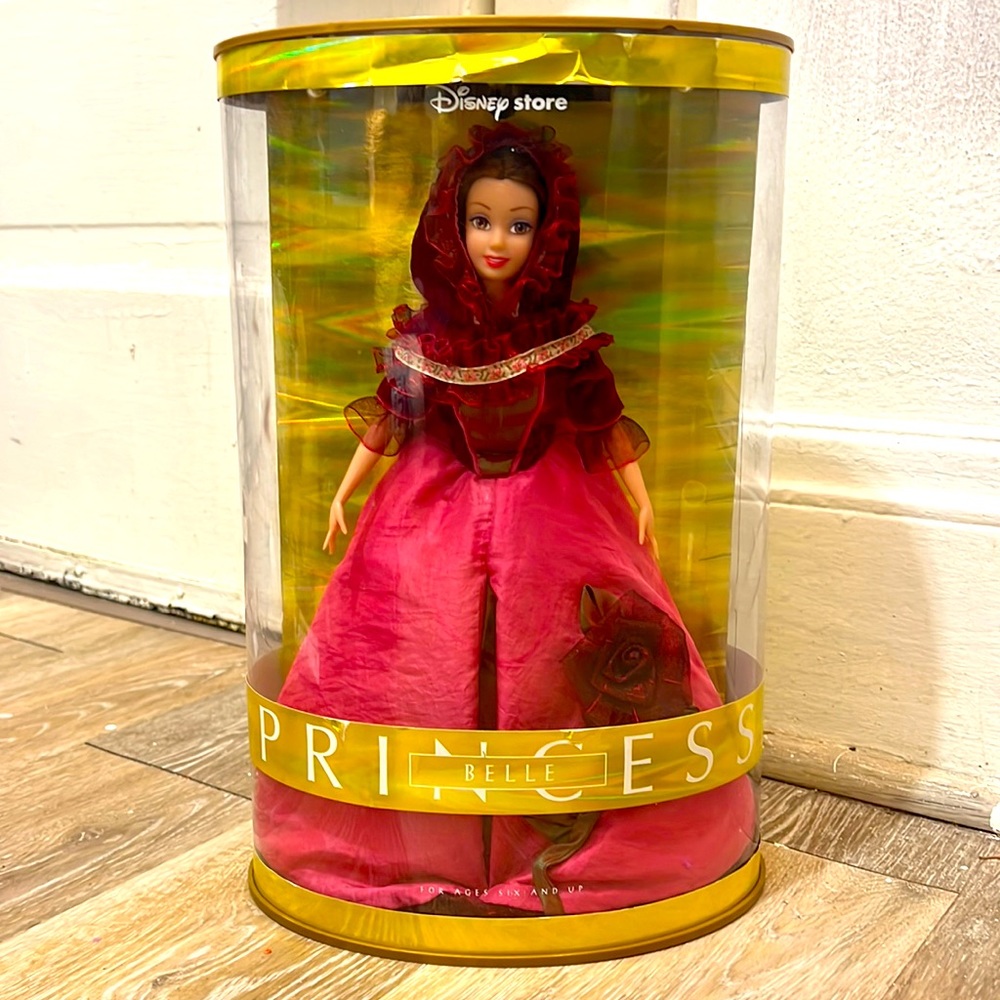 Vintage Disney Store Princess Bell collectible   Doll